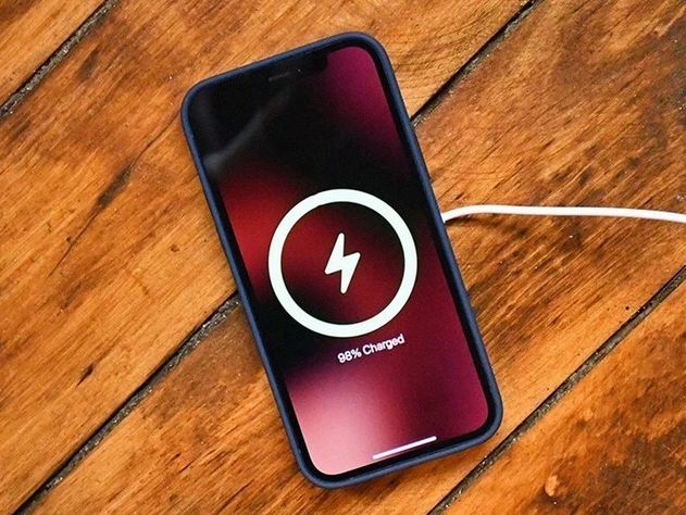 覃塘苹果手机维修分享iPhone 12可以随便充电吗 